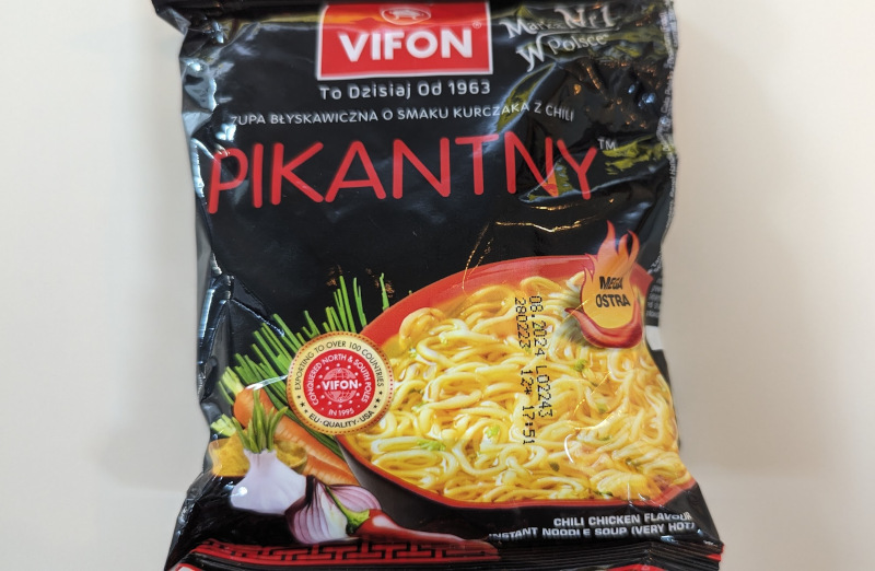Vifon Chilli Chicken Instant Noodle Pikantny